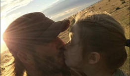 亲吻小视频,揭秘亲吻小视频的魅力与情感传递